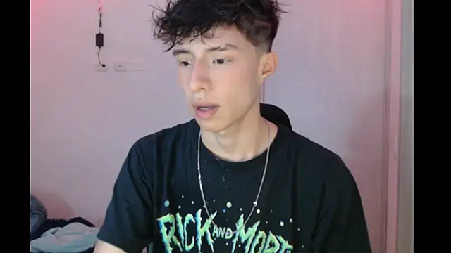 Snapshot of Juanmres chatting on November 25, 2025, 2:11 am Juanmres online show from November 25, 2025, 2:11 am