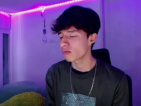 Snapshot of Juanmres chatting on January 8, 2026, 6:10 pm Juanmres online show from January 8, 2026, 6:10 pm