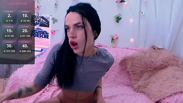 Snapshot of Holygirl_ chatting on February 26, 2026, 2:10 am Holygirl online show from February 26, 2026, 2:10 am