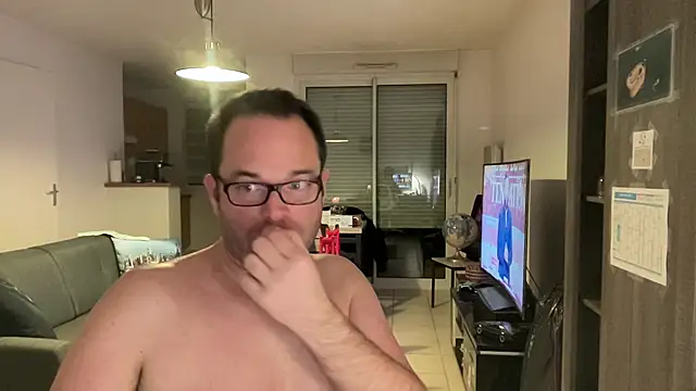 Funnyjul31 online show from February 3, 2026, 5:51 pm