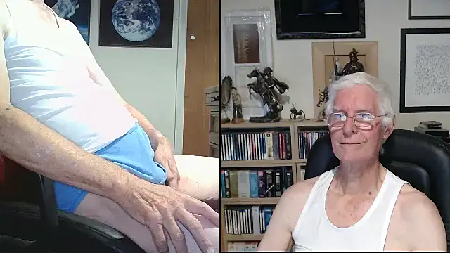 Snapshot of bigears chatting on October 8, 2025, 7:33 pm bigears online show from October 8, 2025, 7:33 pm