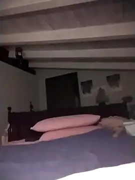 Snapshot of divinaerotica chatting on February 4, 2026, 5:52 pm divinaerotica online show from February 4, 2026, 5:52 pm