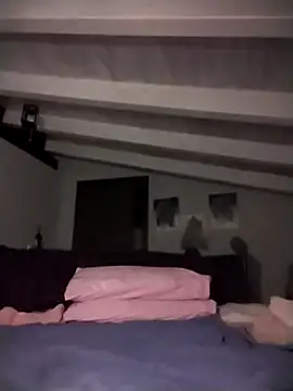 Snapshot of divinaerotica chatting on February 7, 2026, 5:38 pm divinaerotica online show from February 7, 2026, 5:38 pm