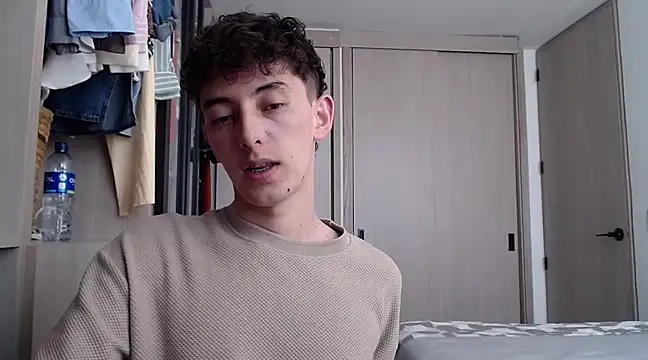 Snapshot of miketwink chatting on March 13, 2025, 5:18 pm miketwink online show from March 13, 2025, 5:18 pm