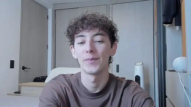 Snapshot of miketwink chatting on September 12, 2025, 8:53 pm miketwink online show from September 12, 2025, 8:53 pm