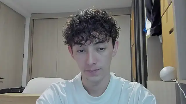 Snapshot of miketwink chatting on September 16, 2025, 12:11 am miketwink online show from September 16, 2025, 12:11 am