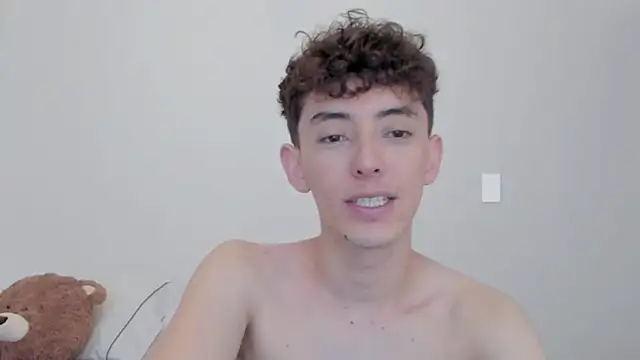 Snapshot of miketwink chatting on October 20, 2025, 6:08 pm miketwink online show from October 20, 2025, 6:08 pm