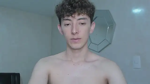 Snapshot of miketwink chatting on November 18, 2025, 10:03 pm miketwink online show from November 18, 2025, 10:03 pm