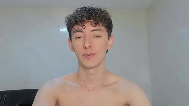 Snapshot of miketwink chatting on November 22, 2025, 12:31 am miketwink online show from November 22, 2025, 12:31 am