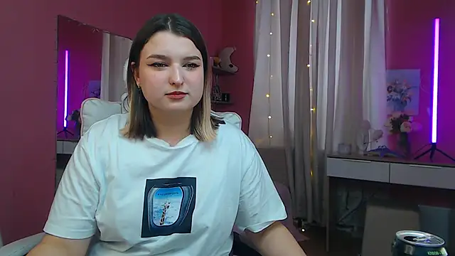 Snapshot of Jenny_Smit chatting on February 22, 2025, 10:40 am Jenny Smit online show from February 22, 2025, 10:40 am