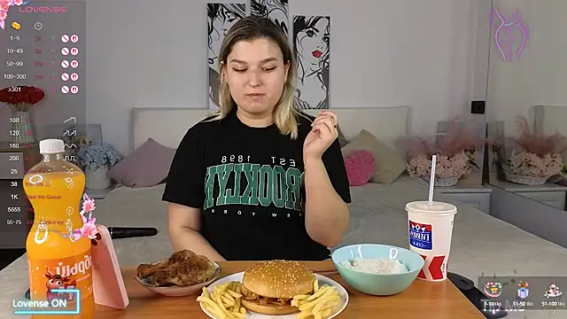 Snapshot of Jenny_Smit chatting on October 6, 2025, 6:00 am Jenny Smit online show from October 6, 2025, 6:00 am