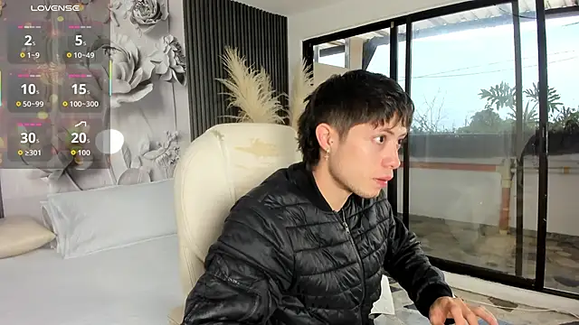 Snapshot of marcuscollins1_ chatting on February 10, 2026, 12:31 pm marcuscollins1 online show from February 10, 2026, 12:31 pm