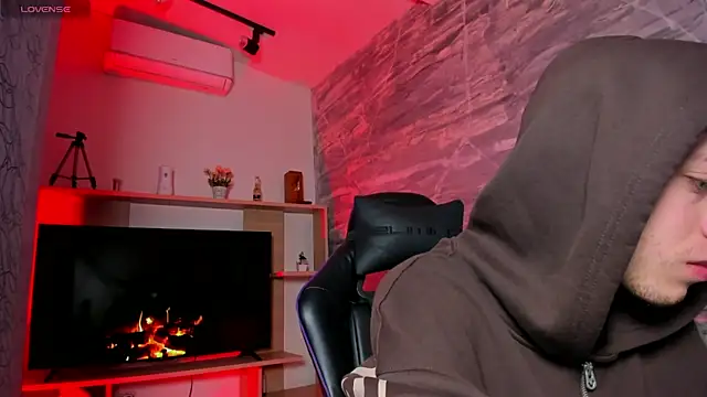 Snapshot of marcuscollins1_ chatting on February 17, 2026, 1:07 pm marcuscollins1 online show from February 17, 2026, 1:07 pm