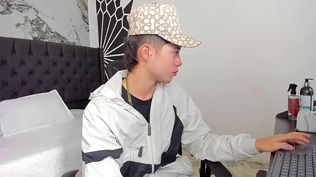 Snapshot of marcuscollins1_ chatting on February 27, 2026, 12:38 pm marcuscollins1 online show from February 27, 2026, 12:38 pm