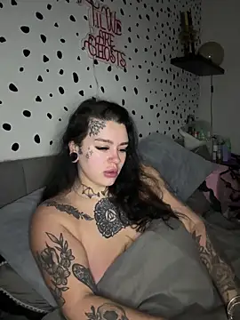 Snapshot of tempzzz12 chatting on December 18, 2025, 8:31 am tempzzz12 online show from December 18, 2025, 8:31 am