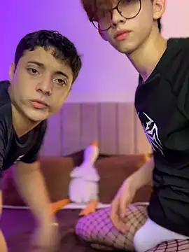 Snapshot of jacob_and_sam chatting on November 19, 2025, 3:17 am jacob and sam online show from November 19, 2025, 3:17 am