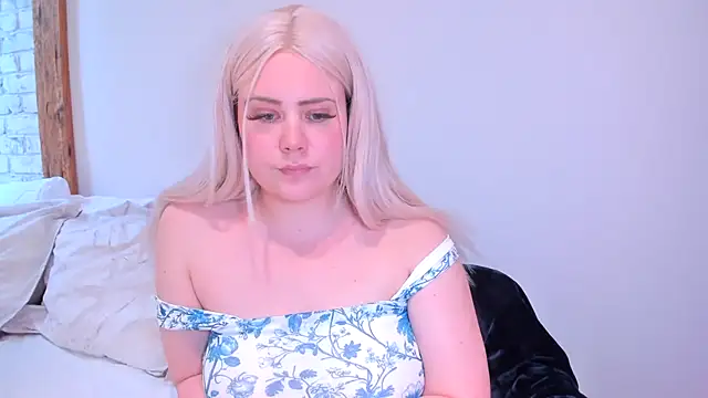  leana  online show from March 18, 2025, 9:43 pm