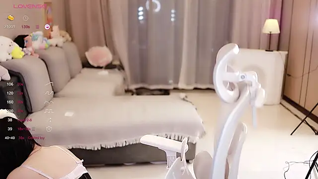 Moonccoi online show from February 13, 2025, 9:17 pm