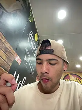 Snapshot of Twink_X chatting on February 15, 2025, 9:37 pm Twink X online show from February 15, 2025, 9:37 pm