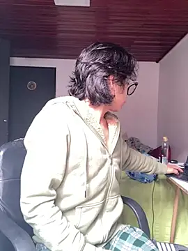 Snapshot of shadowsofgarden chatting on February 21, 2025, 12:50 pm shadowsofgarden online show from February 21, 2025, 12:50 pm