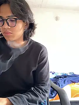 Snapshot of shadowsofgarden chatting on March 2, 2025, 6:08 pm shadowsofgarden online show from March 2, 2025, 6:08 pm