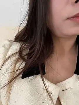 Snapshot of jinj-a chatting on February 12, 2025, 4:33 pm jinj-a online show from February 12, 2025, 4:33 pm