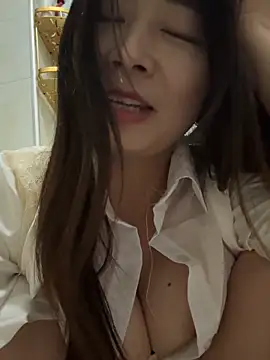 Snapshot of jinj-a chatting on March 3, 2025, 6:01 pm jinj-a online show from March 3, 2025, 6:01 pm