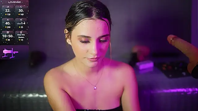 Snapshot of Vaniluu_9 chatting on March 7, 2025, 3:08 am Vaniluu 9 online show from March 7, 2025, 3:08 am