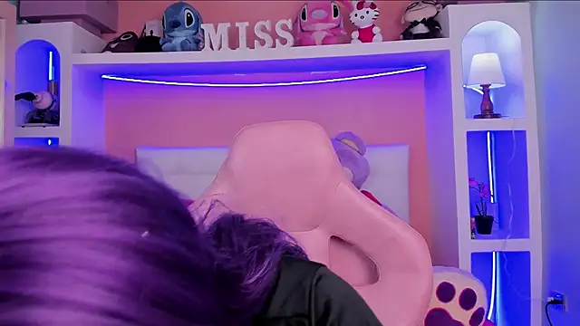 Snapshot of miss___megan chatting on February 10, 2026, 2:04 am miss megan online show from February 10, 2026, 2:04 am