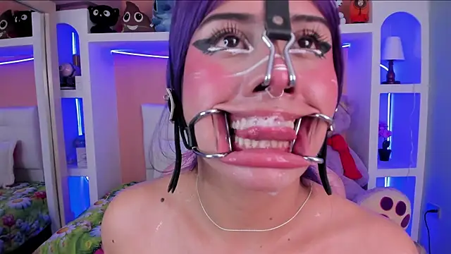 Snapshot of miss___megan chatting on February 16, 2026, 2:24 pm miss megan online show from February 16, 2026, 2:24 pm