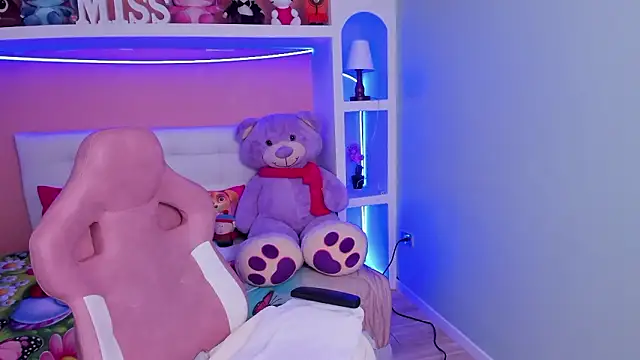 Snapshot of miss___megan chatting on February 28, 2026, 2:12 am miss megan online show from February 28, 2026, 2:12 am