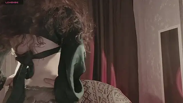 Snapshot of Dizer_clopy chatting on February 24, 2026, 8:51 pm Dizer clopy online show from February 24, 2026, 8:51 pm