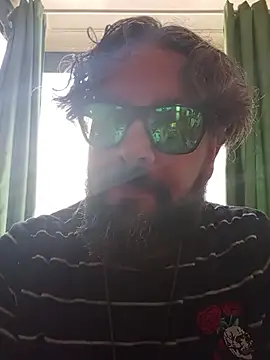 Snapshot of serpensy chatting on October 19, 2025, 10:49 am serpensy online show from October 19, 2025, 10:49 am