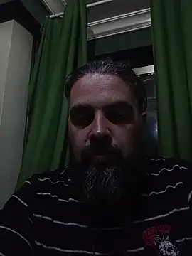 Snapshot of serpensy chatting on November 5, 2025, 12:43 am serpensy online show from November 5, 2025, 12:43 am