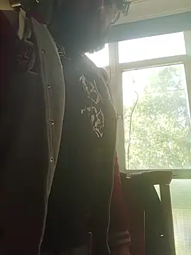 Snapshot of serpensy chatting on November 17, 2025, 1:50 pm serpensy online show from November 17, 2025, 1:50 pm