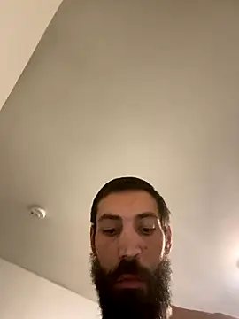 QueenM3 online show from November 18, 2025, 6:45 pm