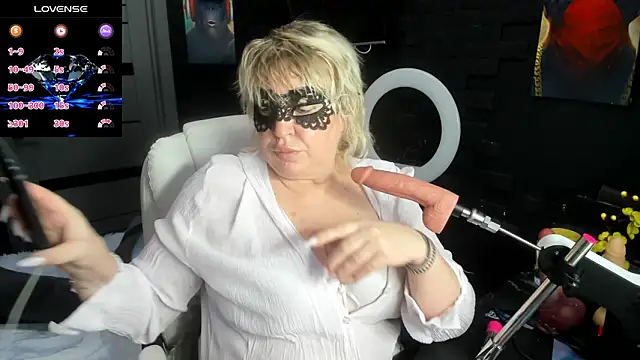 Snapshot of LaylaLayla7 chatting on February 22, 2026, 9:30 am LaylaLayla7 online show from February 22, 2026, 9:30 am