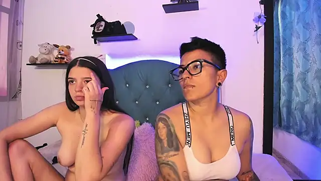 Snapshot of Ary_zakura chatting on March 11, 2025, 4:40 pm Ary zakura online show from March 11, 2025, 4:40 pm