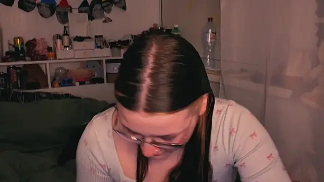 milliedoll online show from November 20, 2025, 11:21 am