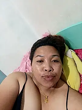 Snapshot of Sweet_fatty18 chatting on March 3, 2026, 10:48 pm Sweet fatty18 online show from March 3, 2026, 10:48 pm