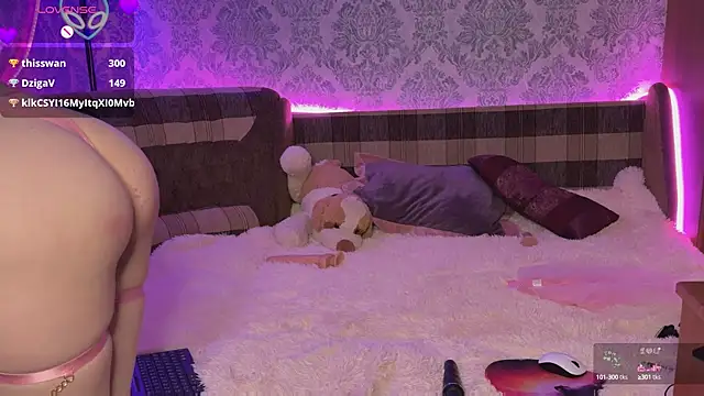 Velvettouch  online show from March 4, 2025, 9:22 pm