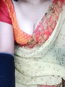 Snapshot of geetha_telugu_kan277 chatting on February 14, 2026, 4:26 pm geetha telugu kan277 online show from February 14, 2026, 4:26 pm