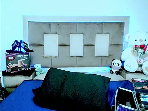 Snapshot of indiantopaz694u chatting on February 15, 2026, 7:51 am indiantopaz694u online show from February 15, 2026, 7:51 am