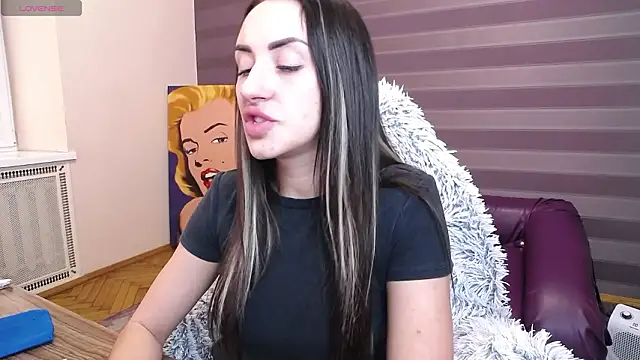 JenniferStone online show from March 1, 2026, 8:16 am