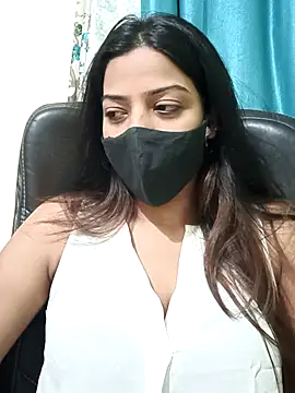 Snapshot of CRAZY__BITE chatting on February 8, 2026, 9:51 pm CRAZY BITE online show from February 8, 2026, 9:51 pm