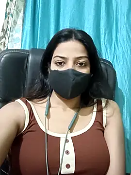 Snapshot of CRAZY__BITE chatting on February 19, 2026, 7:43 pm CRAZY BITE online show from February 19, 2026, 7:43 pm