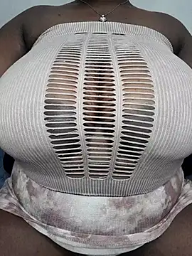 wamie12 online show from March 14, 2025, 5:27 am