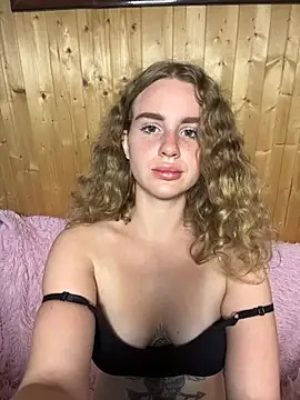 nemesidaM online show from September 8, 2025, 2:49 pm