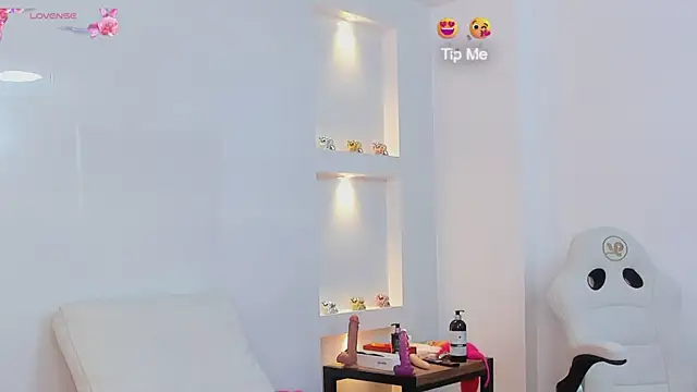 Snapshot of naomi_spark3 chatting on March 18, 2025, 1:21 am naomi spark3 online show from March 18, 2025, 1:21 am