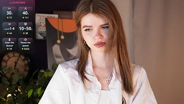 AmityDilley online show from October 6, 2025, 4:10 am